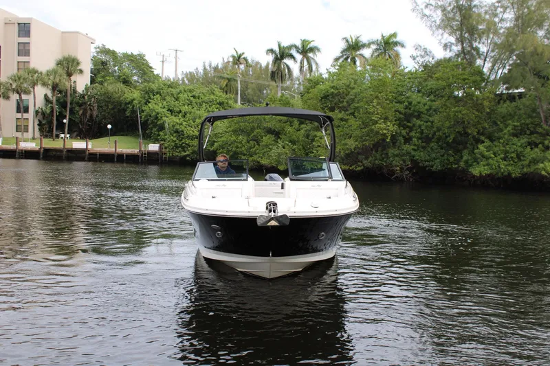Slide: The Image of Sea Ray 29' - Exterior Profile - 21