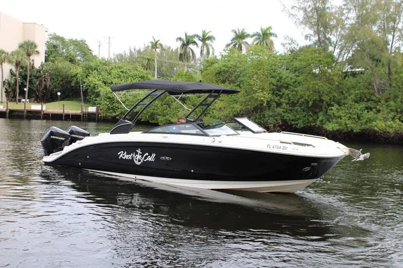 Slide: The Image of Sea Ray 29' - Exterior Profile - 22