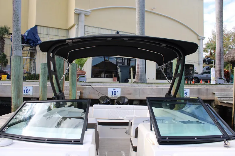 Slide: The Image of Sea Ray 29' - View of Helm from Bow - 8