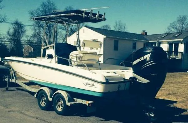 Slide: The Image of Boston Whaler 230 Dauntless w/ Trailer 2008 - 2