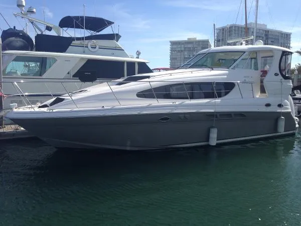 Slide: The Image of Sea Ray 400 Motoryacht 2006 - 0