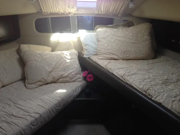 Slide: The Image of Sea Ray 400 Motoryacht 2006 - 9