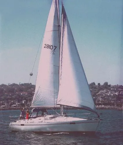 Slide: The Image of Beneteau Oceanis 350 1988 - 0