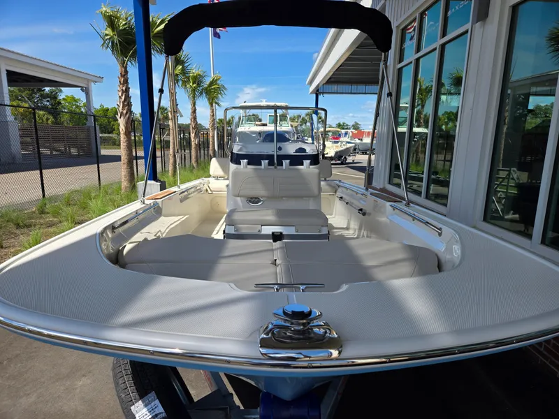 Slide: The Image of Boston Whaler 170 Montauk 2026 - 2