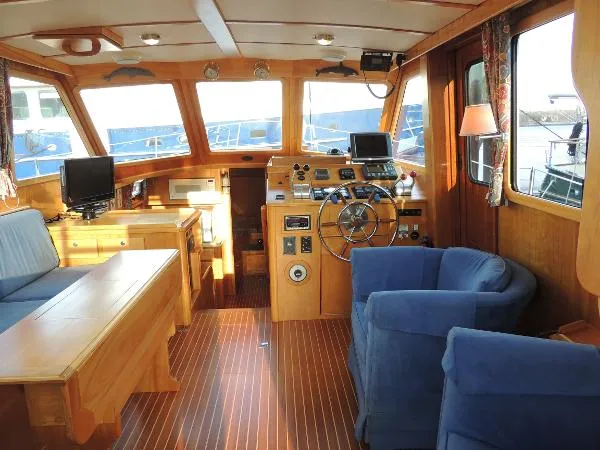 Slide: The Image of Lyman Morse Hunt Flybridge 1999 - 1