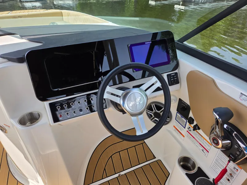 Slide: The Image of Sea Ray SDX 270 Outboard 2026 - 20
