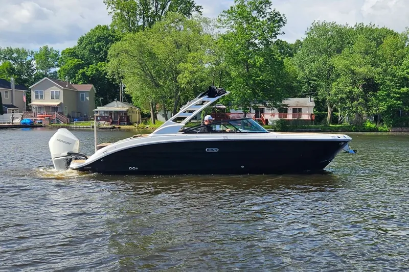 Slide: The Image of Sea Ray SDX 270 Outboard 2026 - 4
