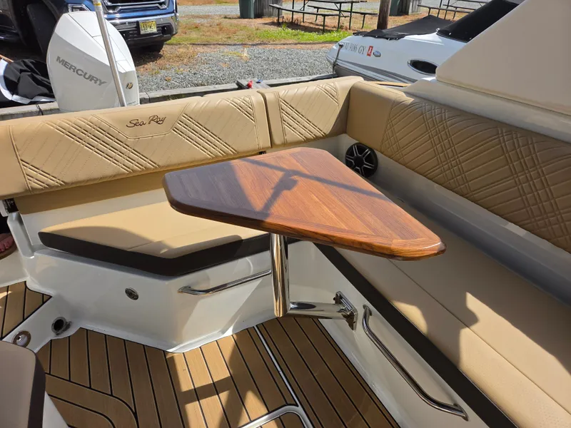 Slide: The Image of Sea Ray SDX 270 Outboard 2026 - 10