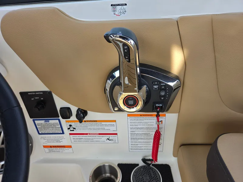 Slide: The Image of Sea Ray SDX 270 Outboard 2026 - 23