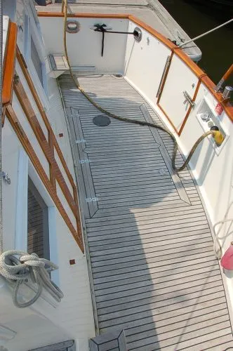 Slide: The Image of Grand Banks Classic 1997 - 10