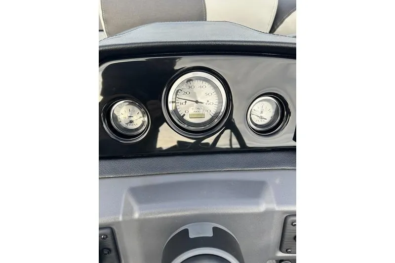 Slide: The Image of Dashboard of 2026 Bennington S 22 SSR boat with gauges and controls. - 17