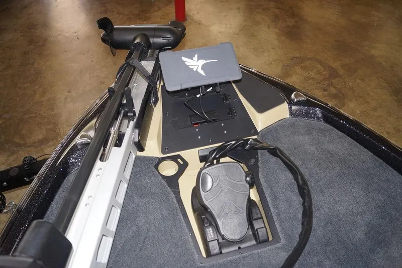Slide: The Image of 2020 Skeeter ZXE20 boat deck with foot pedal and mounted device. - 17