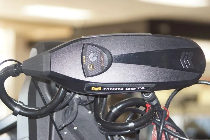 Slide: The Image of Minn Kota motor on 2020 Skeeter ZXE20 boat, featuring advanced control panel. - 30