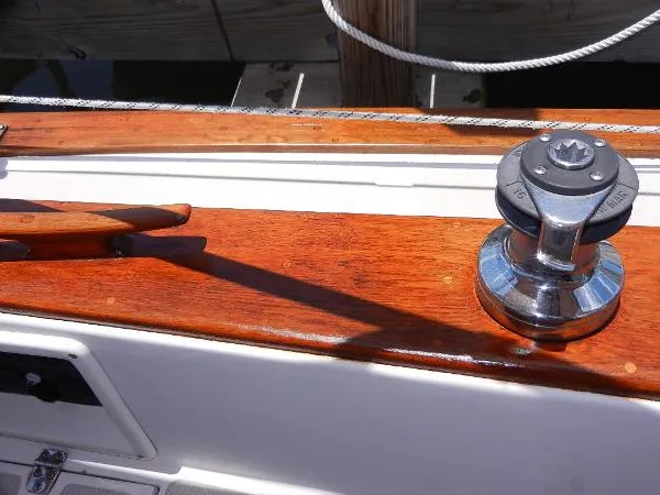 Slide: The Image of Island Packet 27 Sloop 1986 - 10