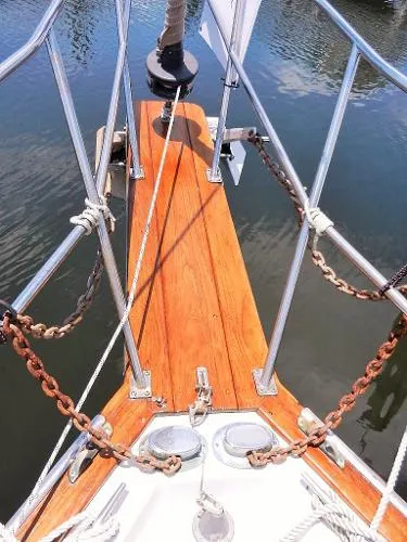 Slide: The Image of Island Packet 27 Sloop 1986 - 4