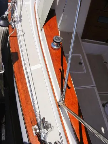 Slide: The Image of Island Packet 27 Sloop 1986 - 5