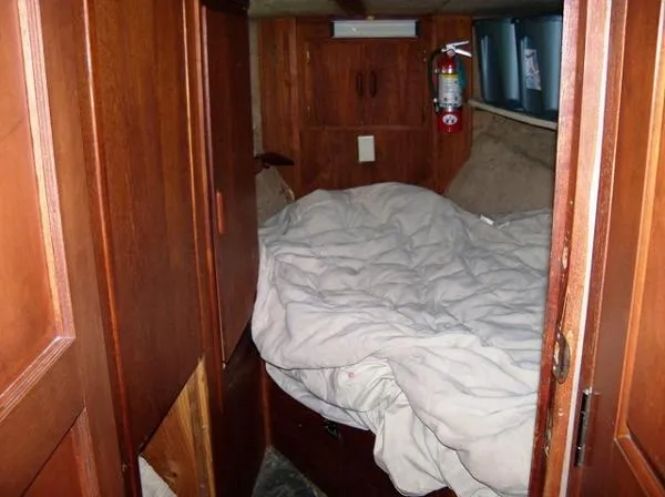 Slide: The Image of Bluewater Coastal Cruiser 1985 - 8