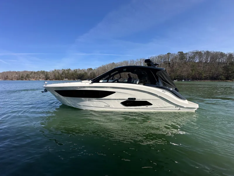 Slide: The Image of Sea Ray Sundancer 370 2026 - 0