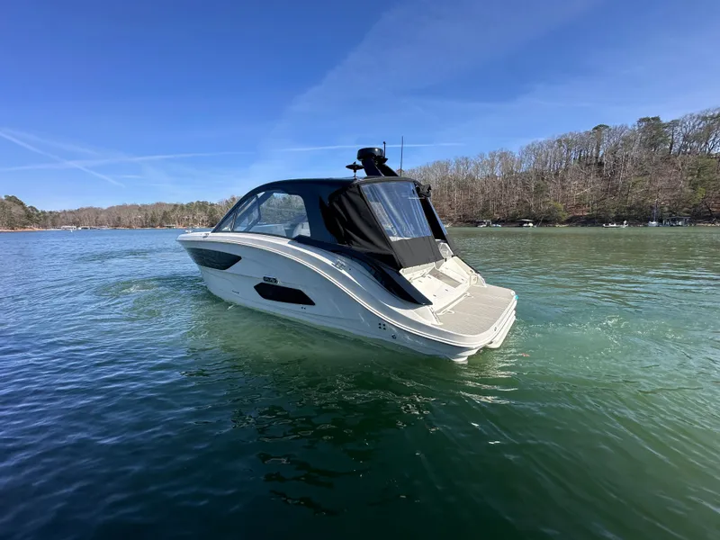 Slide: The Image of Sea Ray Sundancer 370 2026 - 1