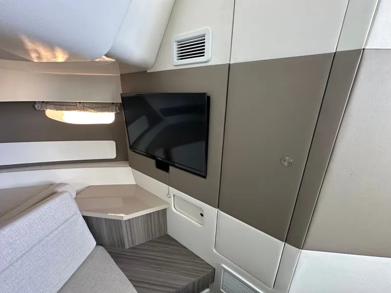 Slide: The Image of Sea Ray Sundancer 370 2026 - 24