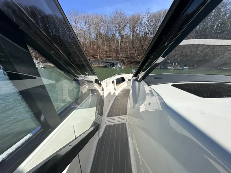 Slide: The Image of Sea Ray Sundancer 370 2026 - 26
