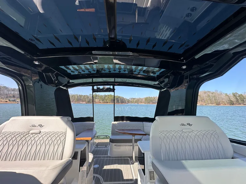 Slide: The Image of Sea Ray Sundancer 370 2026 - 34