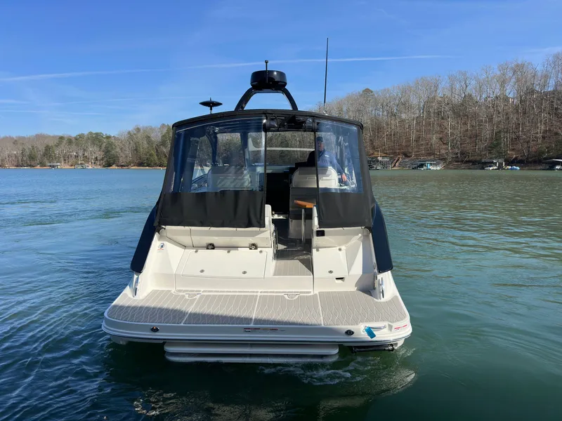 Slide: The Image of Sea Ray Sundancer 370 2026 - 4
