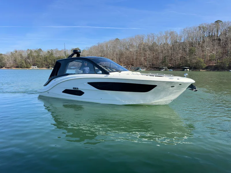 Slide: The Image of Sea Ray Sundancer 370 2026 - 7