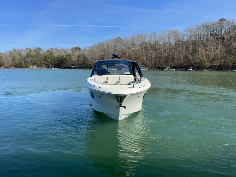 Slide: The Image of Sea Ray Sundancer 370 2026 - 8