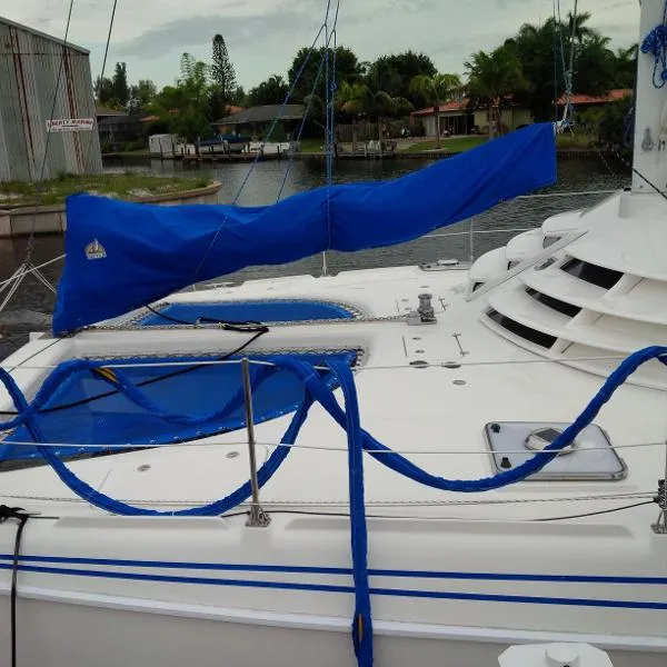 Slide: The Image of Manta 42 MkII 2006 - 3