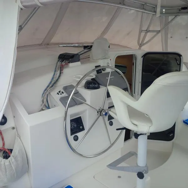 Slide: The Image of Manta 42 MkII 2006 - 8