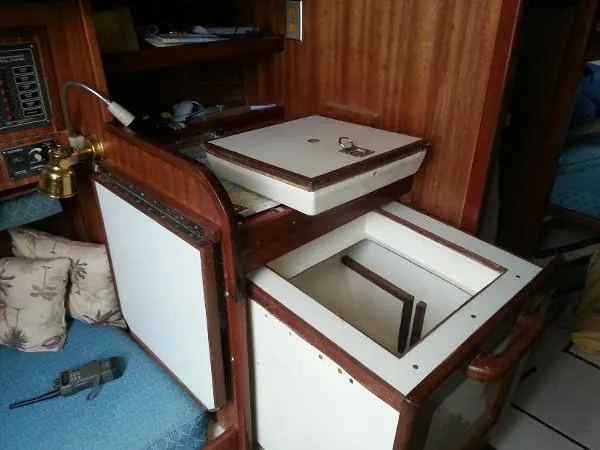 Slide: The Image of Liberty Pied Piper 28 MK II 1980 - 10