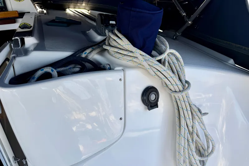 Slide: The Image of Electric Cabin Top Winch - Starboard - 18