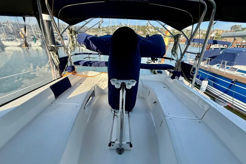 Slide: The Image of DUET Cockpit with table. There is also a full set of cushions for the cockpit - 54