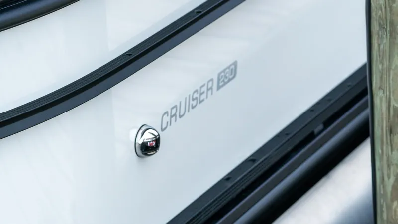 Slide: The Image of Harris Cruiser 230 2026 - 19