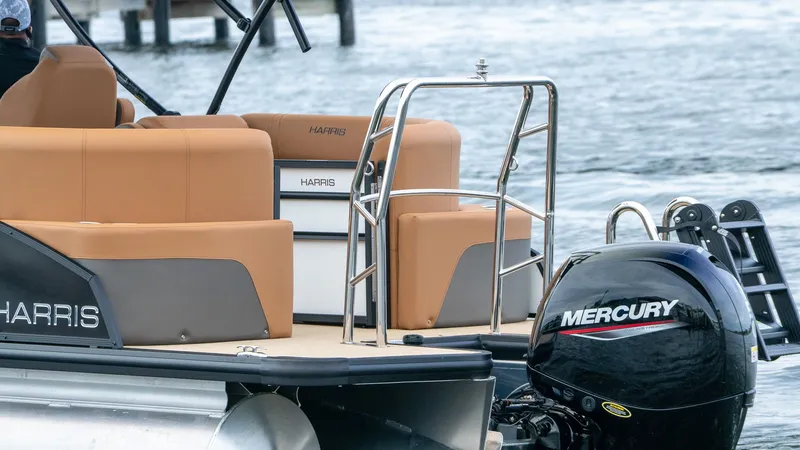 Slide: The Image of Harris Cruiser 230 2026 - 20