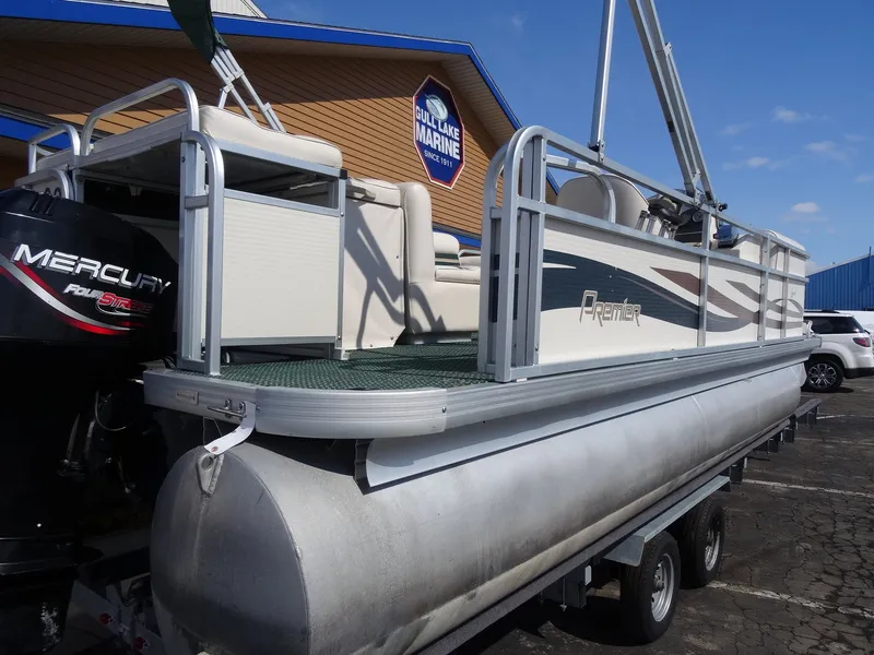 Slide: The Image of Premier Pontoon Mfg Premier 200 Legend 1999 - 7