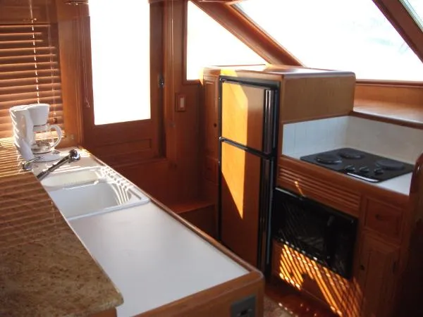 Slide: The Image of Ocean Alexander 546 Yachtfisher 1995 - 2