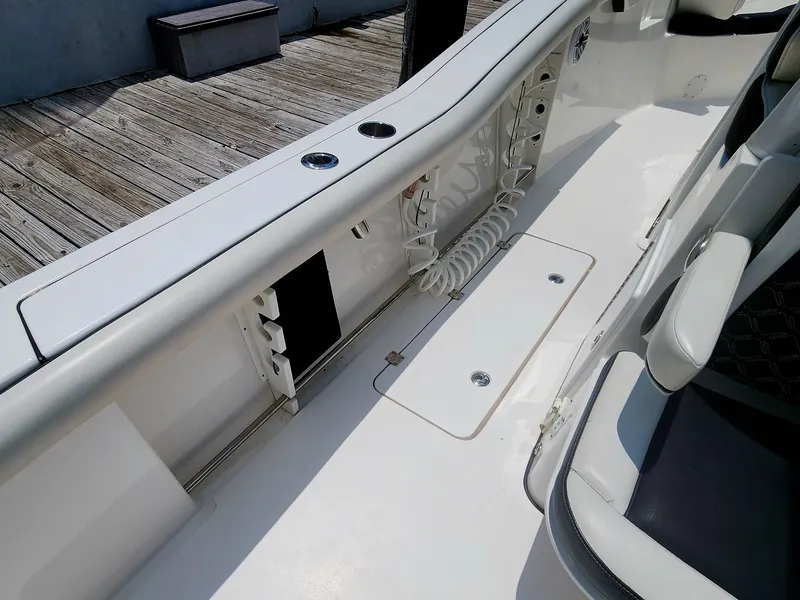 Slide: The Image of 2022 TIDEWATER 292 CC - Image 21 - 21