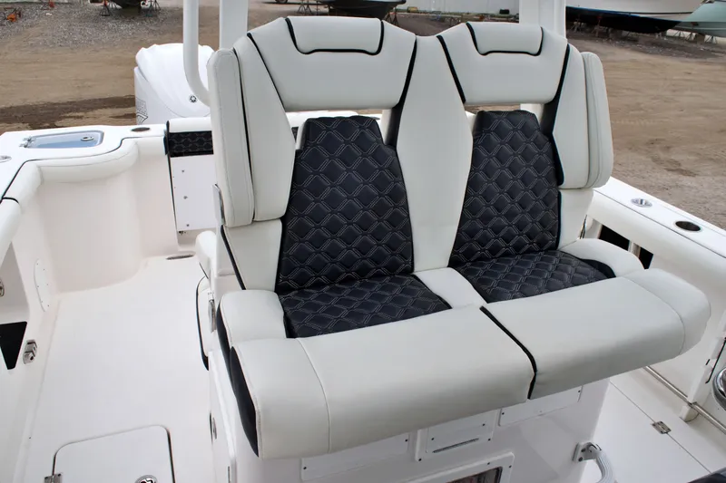 Slide: The Image of 2022 TIDEWATER 292 CC - Image 33 - 33