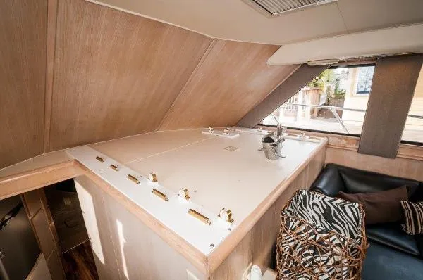 Slide: The Image of Hatteras 45 Convertible 1991 - 7