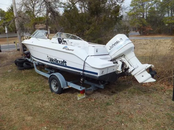 Slide: The Image of Wellcraft 210 Sportsman 1998 - 6