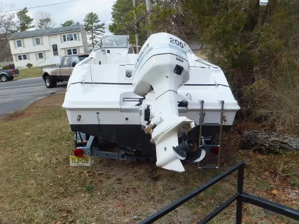 Slide: The Image of Wellcraft 210 Sportsman 1998 - 7