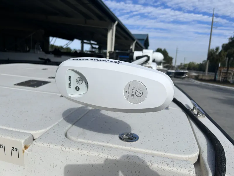 Slide: The Image of Carolina 2480 DLX 2019 - 32