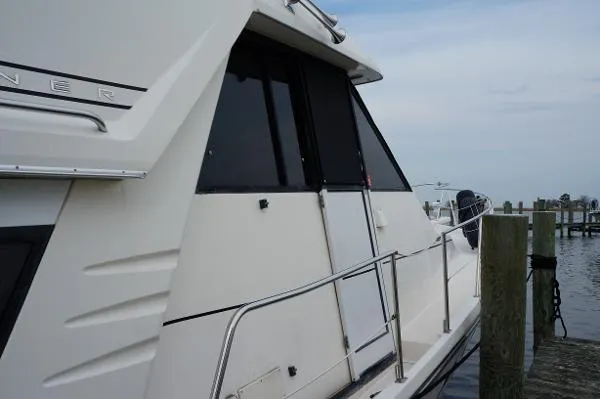 Slide: The Image of Bayliner 4788 Pilothouse Motor Yacht 1997 - 10