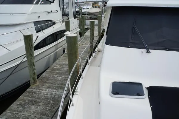 Slide: The Image of Bayliner 4788 Pilothouse Motor Yacht 1997 - 8