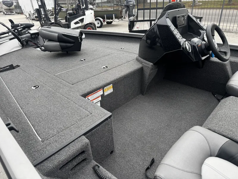 Slide: The Image of Crestliner XF 179 2022 - 11