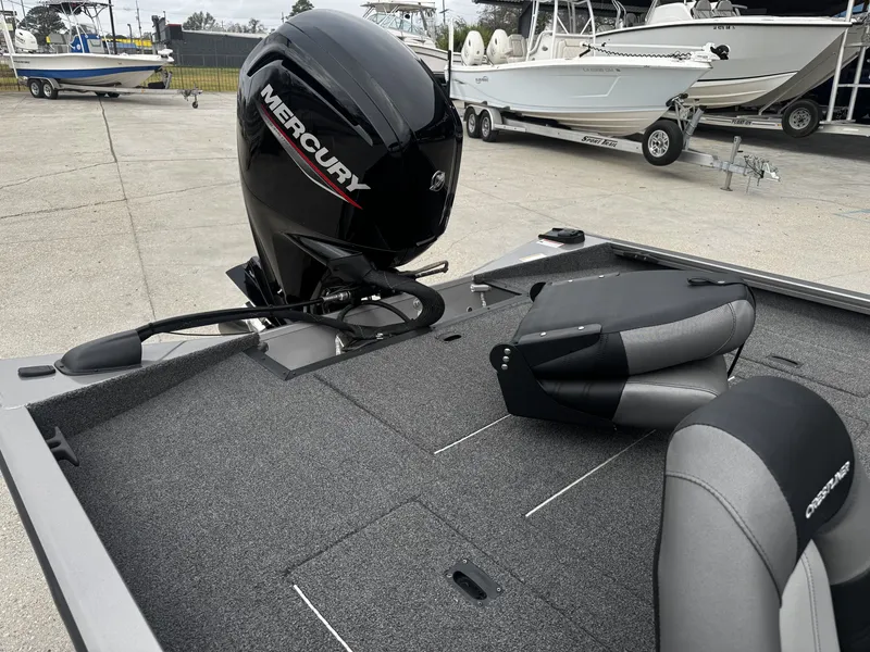 Slide: The Image of Crestliner XF 179 2022 - 9