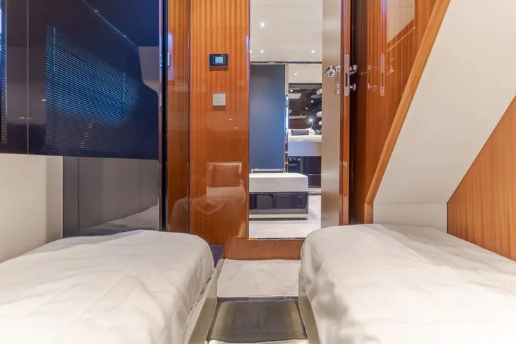 Slide: The Image of 2021 Riva Dolceriva - Image 30 - 30