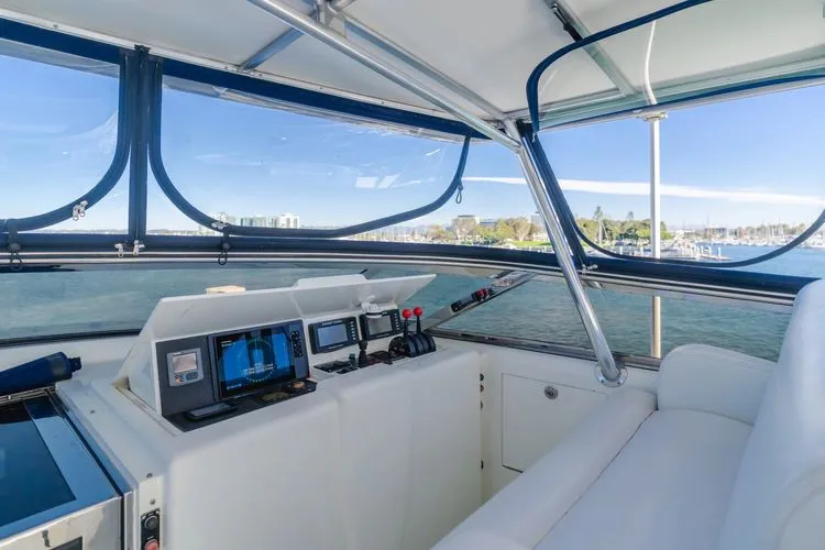 Slide: The Image of 2002 Destiny 104 Raised Pilothouse - Image 25 - 25